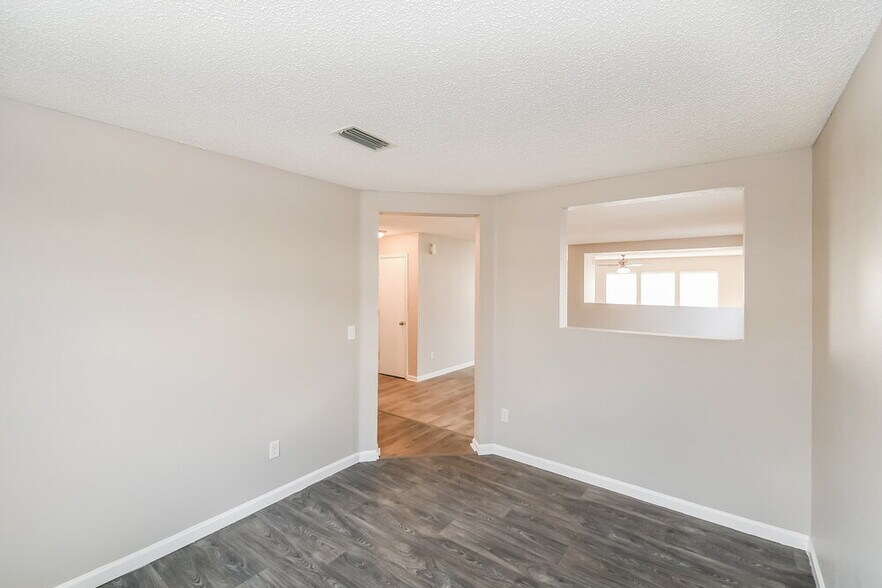 Building Photo - 2168 Fresco Dr