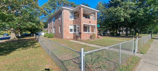 Downstairs duplex - 315 Bosley Ave