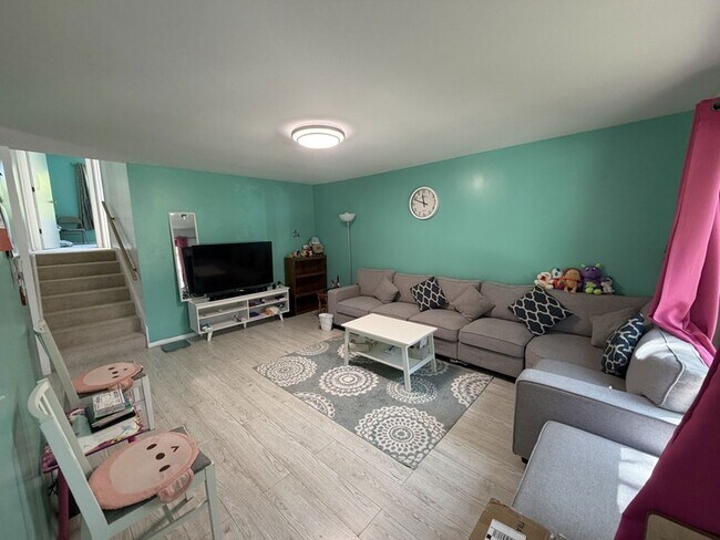 Building Photo - 1538 Hunt Dr