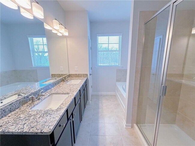 Building Photo - 2614 Mls Cmn Dr