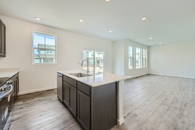 Building Photo - 24325 E Ohio Dr
