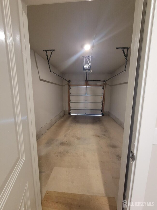 Building Photo - 520 Lasko Ln