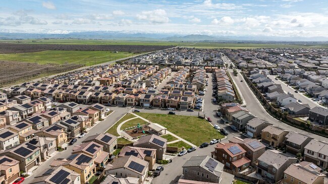 Building Photo - $2,295 Madera/Riverstone HWY 41 & Ave. 12,...