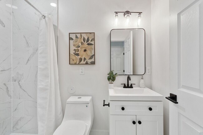Building Photo - STUNNING 4 Level Fells Point Rowhome! WITH...