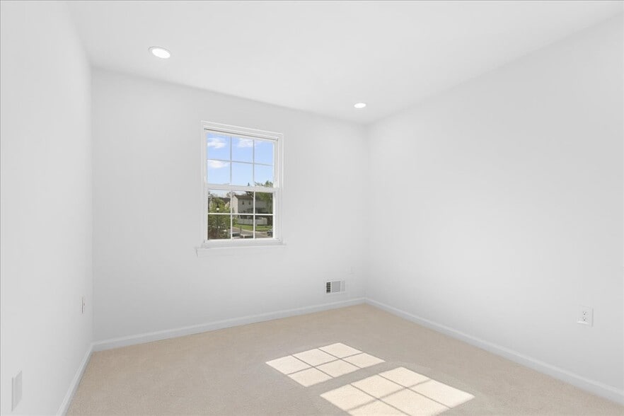 Building Photo - 239 Nottoway St SE