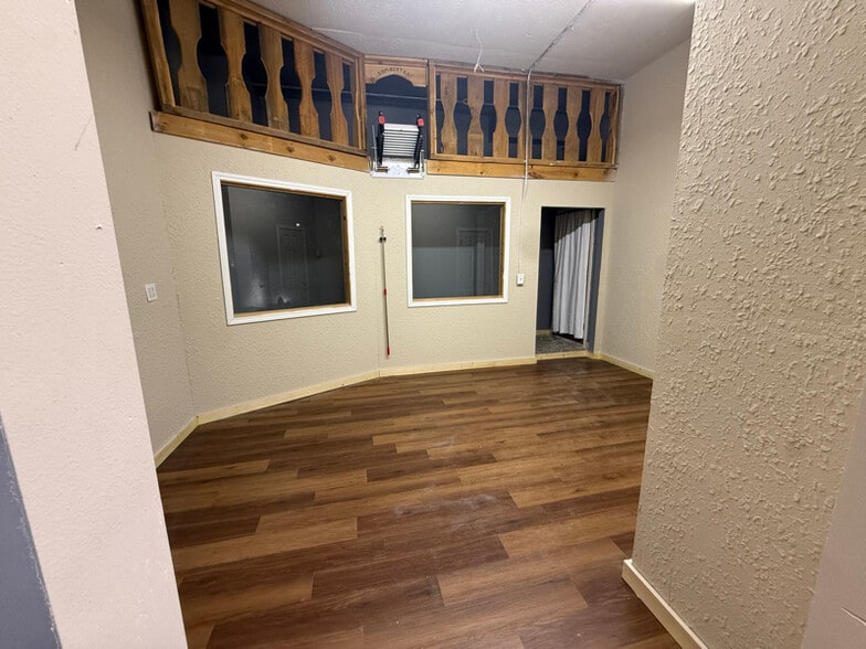 Building Photo - 115 N Washington St