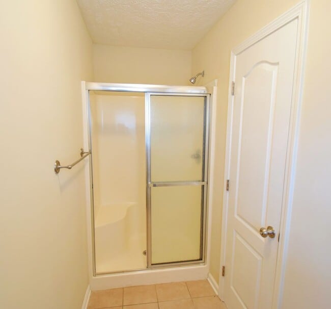 Building Photo - 137 Water Wood Ct