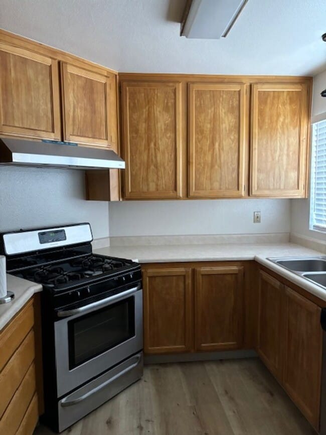 Building Photo - Beautiful 4 Bedroom, 3 Bathroom House Available Now!