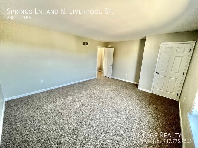 Building Photo - 155 Springs Ln