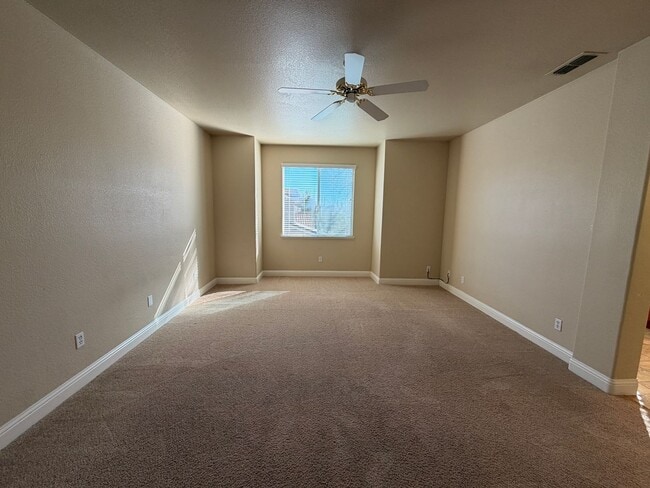 Building Photo - Large Home on Corner Lot