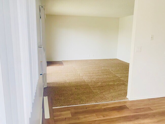 Building Photo - 25250