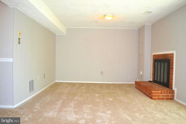 Building Photo - 1 Ingleside Ct