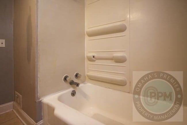Building Photo - 125 N 38th St