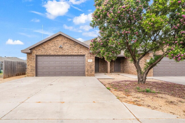 Primary Photo - 9806 Avenue V