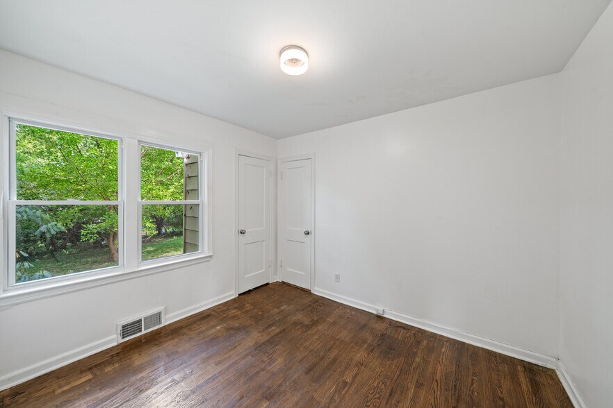 Building Photo - 6308 W 81st St