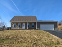 Building Photo - 3 Bedroom/2 Bath Home in Pacific School Di...