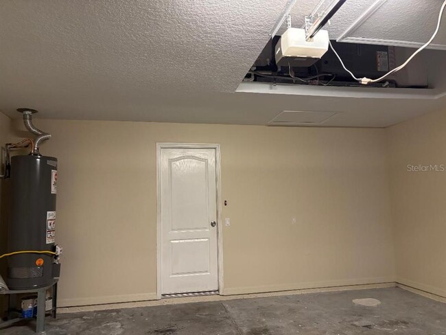 Building Photo - 1932 Grenville Ct