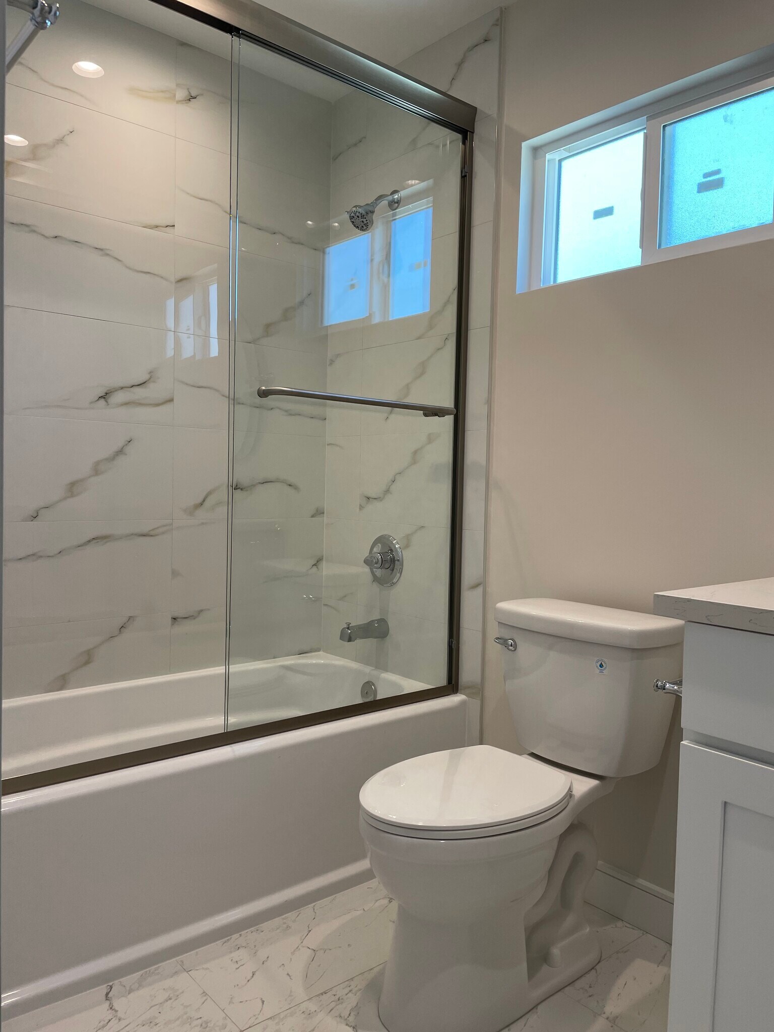 Master bath - 3127 Prospect Ave