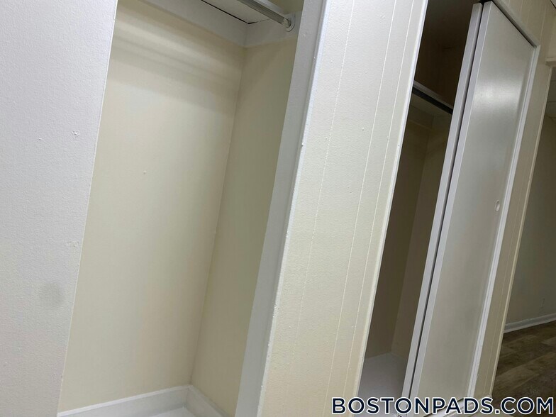 Building Photo - 62 Boylston St