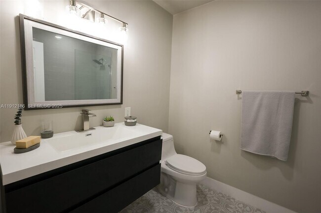 Building Photo - 19450 SW 125th Ave