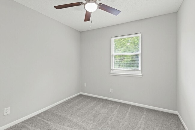 Building Photo - Summer Special! Updated 3BR Townhome with Basement + $250 Off First Month’s Rent