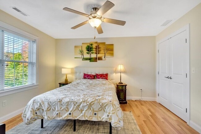 Building Photo - 7 Richmond Ave