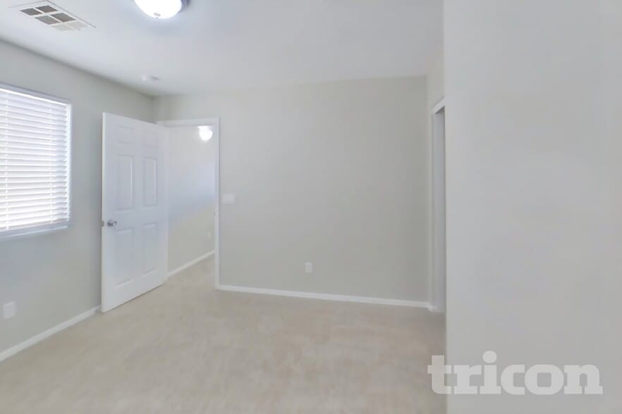 Building Photo - 3868 W Goldmine Mountain Dr