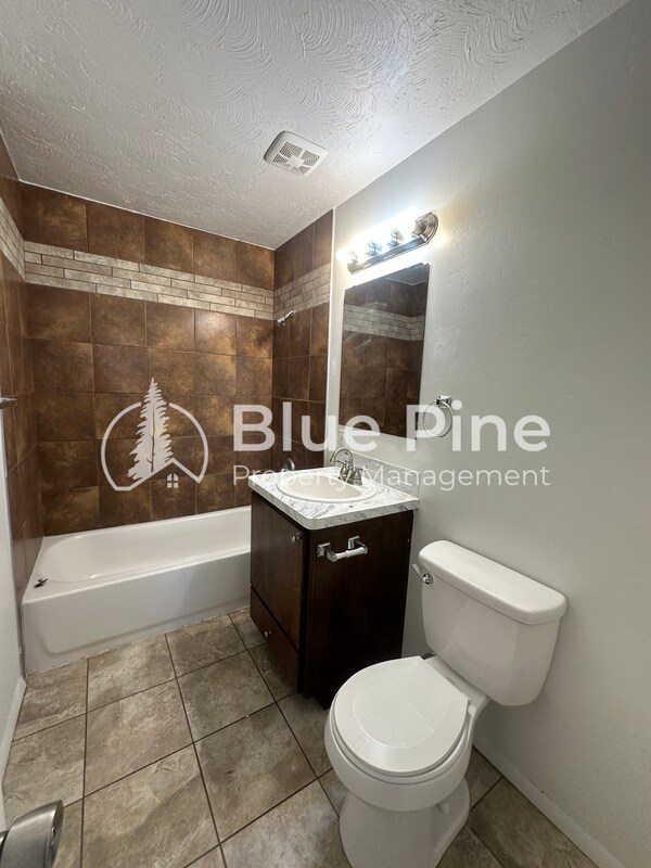 Building Photo - 577-577 Tendoy Dr