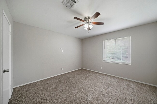 Building Photo - 643 Ames St