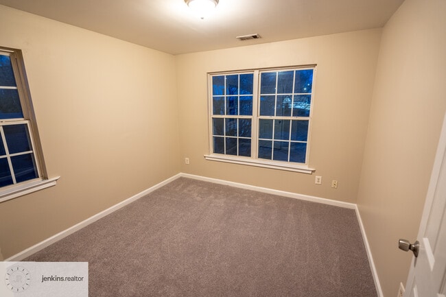 Building Photo - 1188 Ira St SW