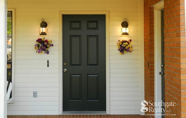 Building Photo - Woodshire Duplexes & Townhomes