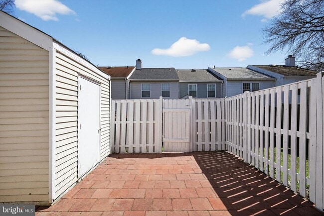 Building Photo - 6118 Bristol Way