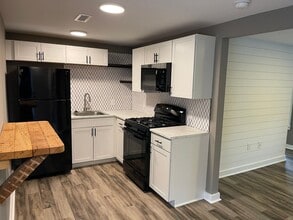 Building Photo - Merchants Lofts V Upgraded 1 Bedroom