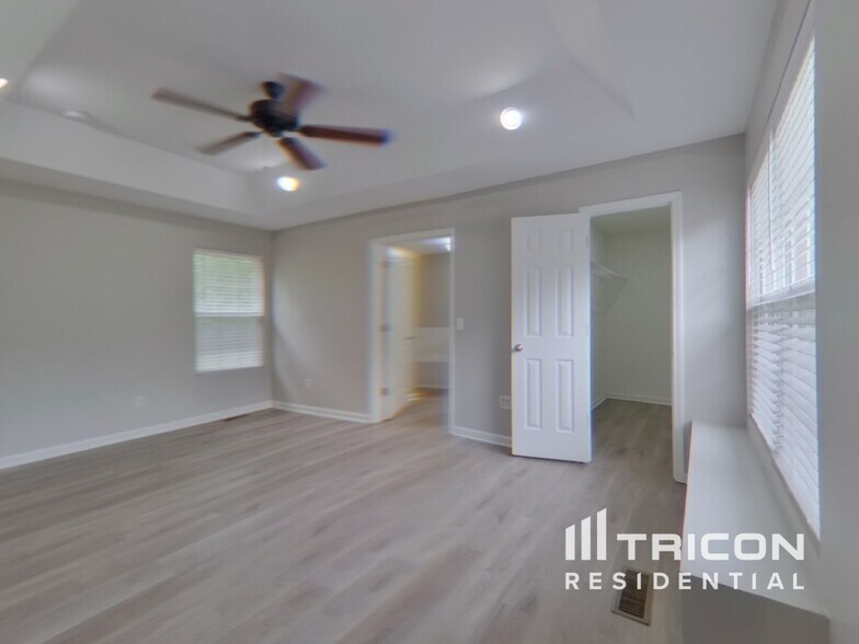 Building Photo - 211 Boxwood Ln