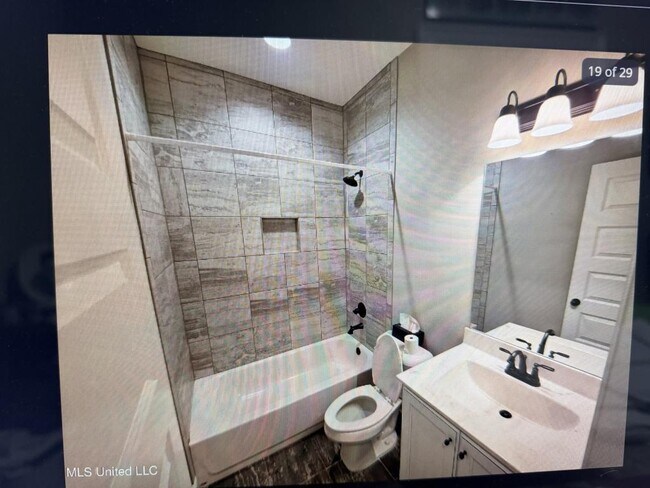 Building Photo - 1107 Sabrina Dr