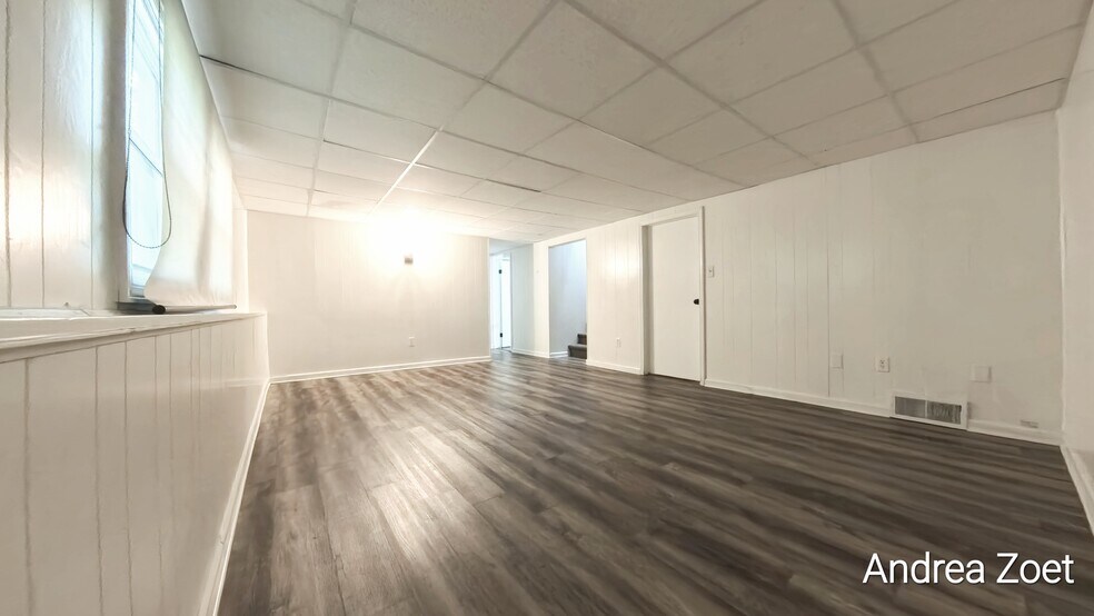 Building Photo - 2555 Ridgemoor Dr SE