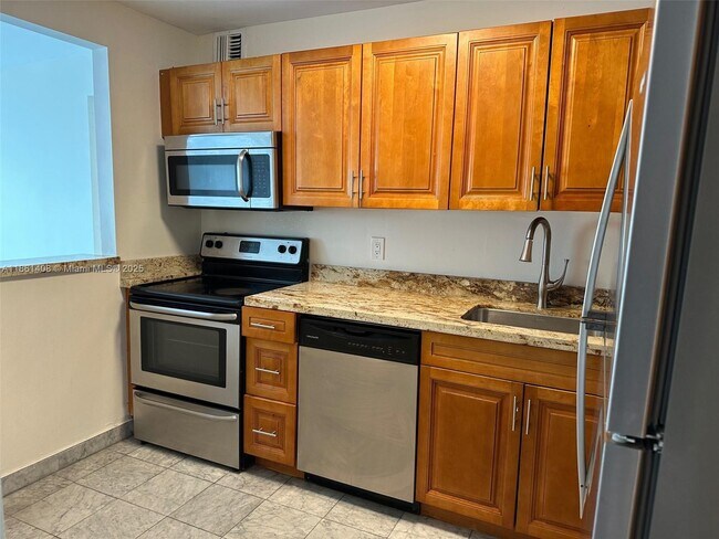Building Photo - 4101 Indian Creek Dr