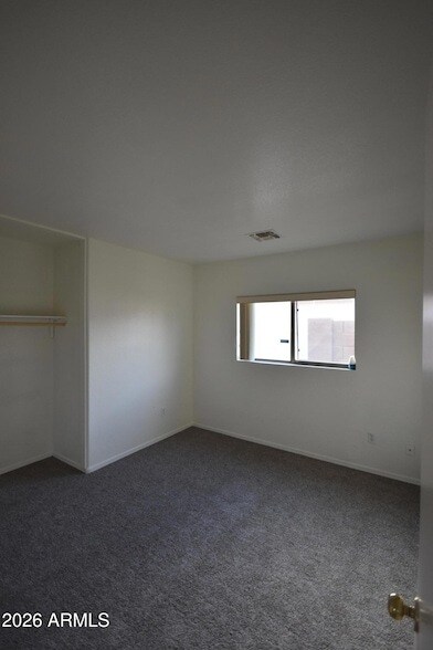 Building Photo - 2404 W Roeser Rd