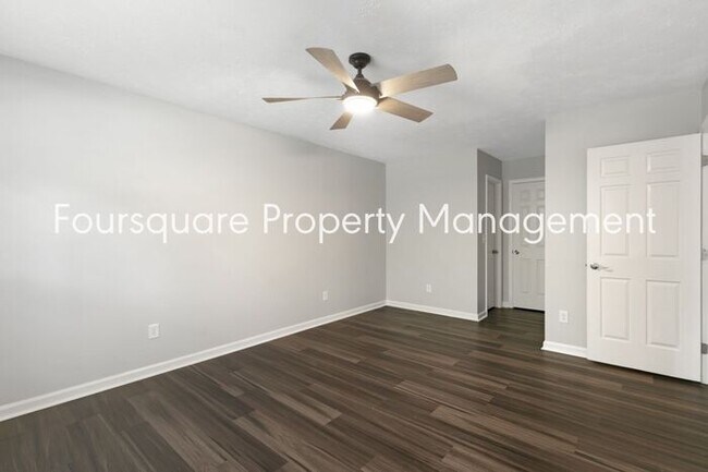 Building Photo - Charming 1st-Floor End-Unit Condo with Gas Log Fireplace, Private Back Porch & Community Pool – T...