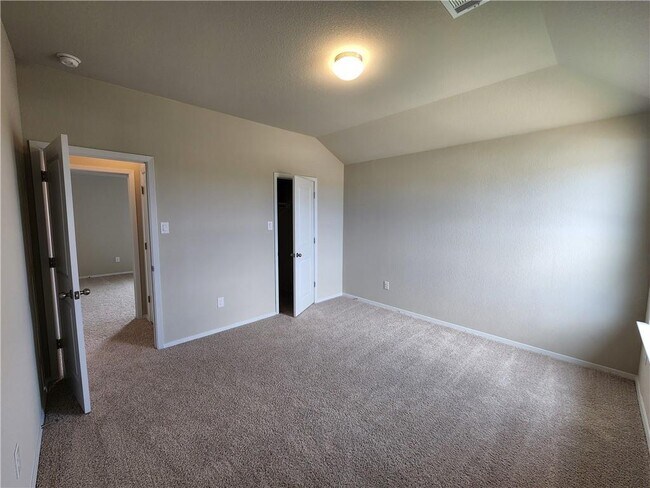 Building Photo - 11400 Milano Dr