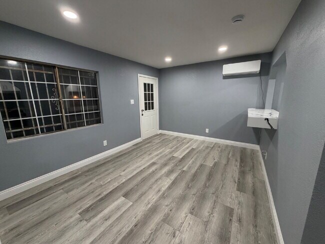 Building Photo - 100% NEWLY REMODELED - MUST SEE - WON'T LAST _   Only 4 miles from USC and 6 miles from DTLA