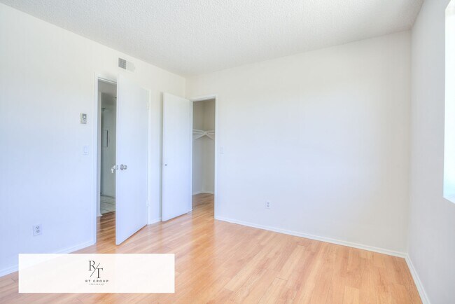 Building Photo - Spacious 2-Bedroom, 2-Bathroom Unit in Prime Monterey Park