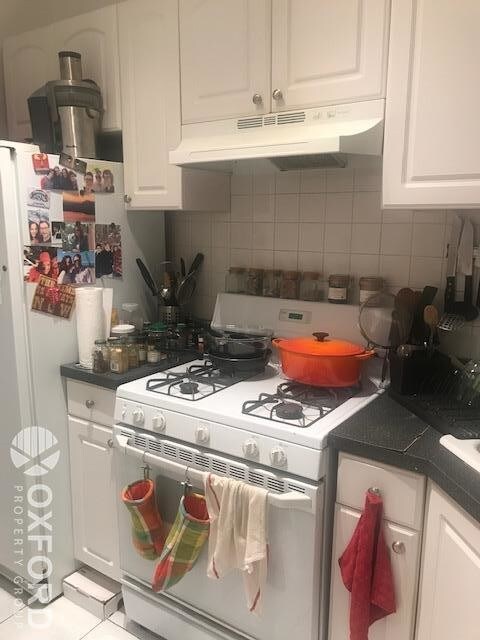 Building Photo - 449 East 84th Street