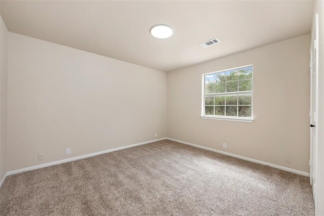 Building Photo - 391 Liberty Dr