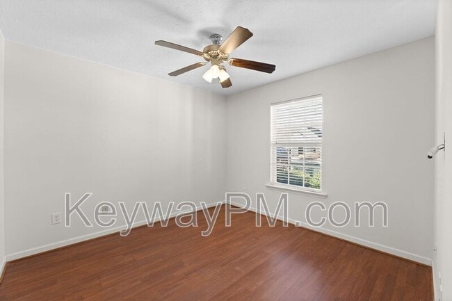 Building Photo - 189 Satomi Way