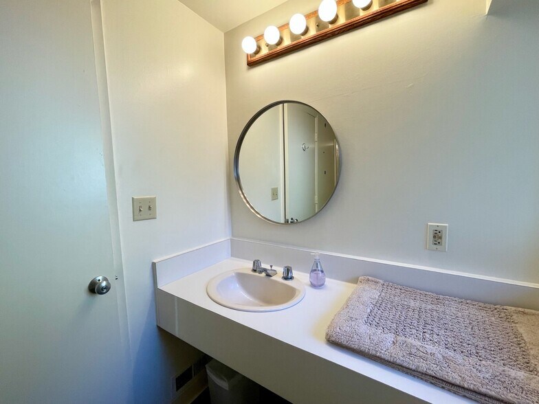 Lower Bathroom (1 of 2) - 1216 Spruce St