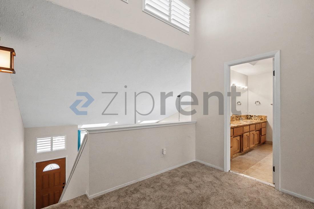 Building Photo - 1604 Hood Rd