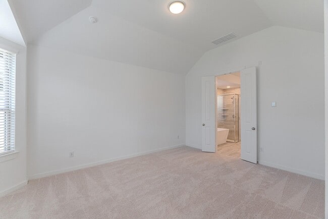 Building Photo - 7342 Lake Arrowhead Ln