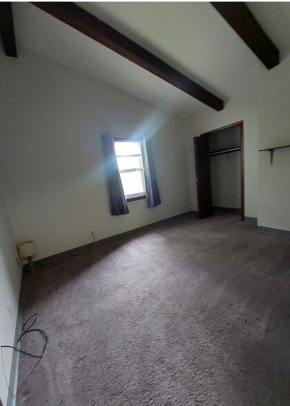 Building Photo - 1226 Schweitzer Rd