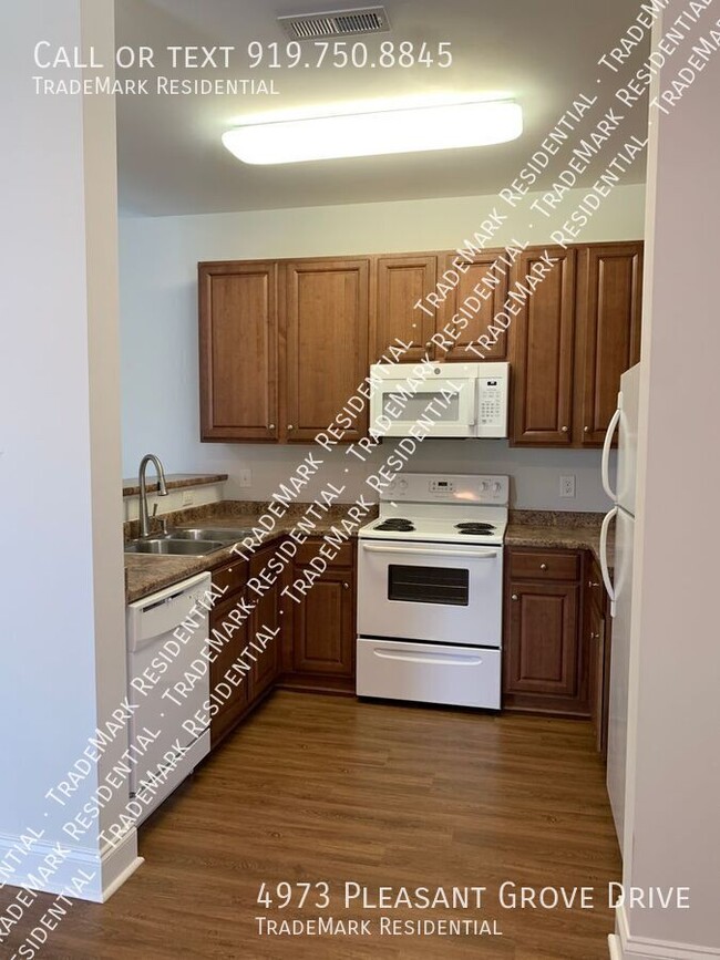 Building Photo - 4973 Pleasant Grove Dr